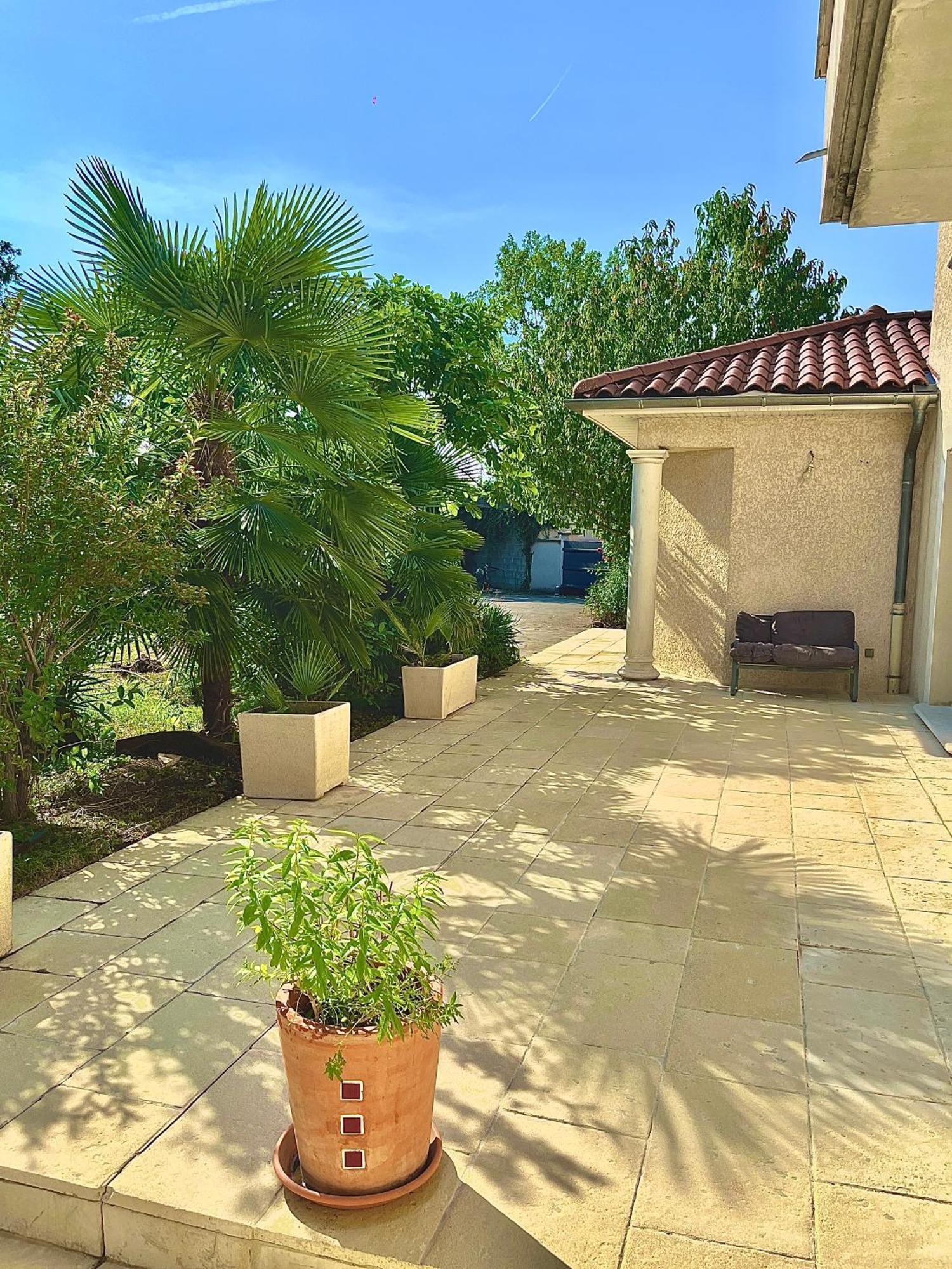 Room In House Villefontaine Exterior photo